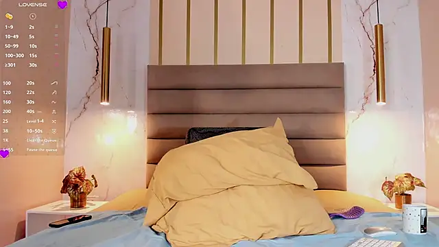 Scarleett 22 online show from April 11, 8:13 pm