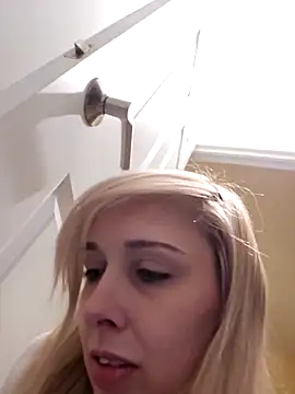 AmethystFoxx online show from December 21, 10:50 pm