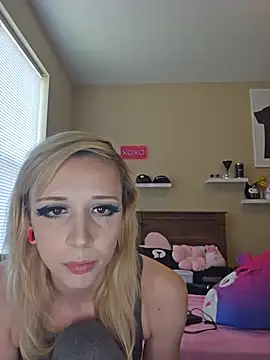 AmethystFoxx online show from May 28, 5:32 pm