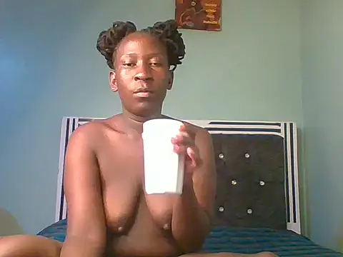 blackcuteebony online show from October 5, 7:45 pm