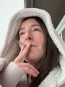 Mini And The Bear online show from February 19, 7:43 pm