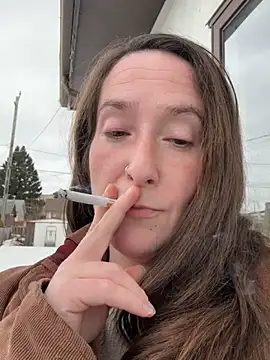 Mini And The Bear online show from April 13, 5:29 pm