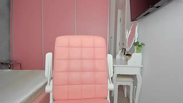 daddysgirl2222 online show from September 21, 8:05 am