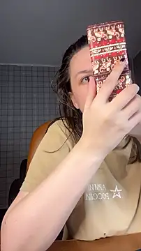 NinaVI online show from February 22, 8:18 pm