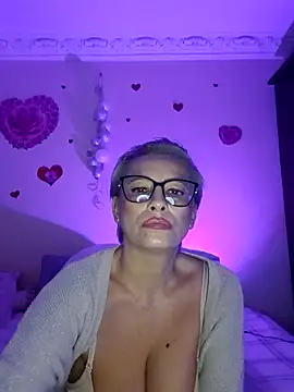 BellaBellaHot online show from October 25, 12:56 pm