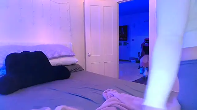 ashleyblaydex online show from February 19, 10:50 pm