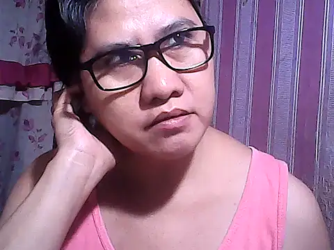 sweetsosie18 online show from November 24, 11:59 pm