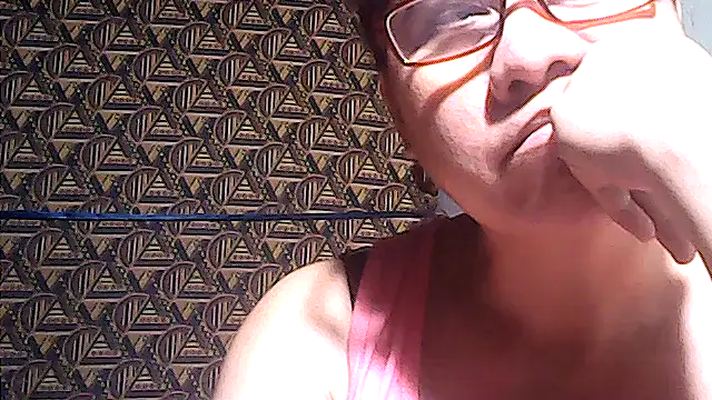 sweetsosie18 online show from March 22, 8:45 pm