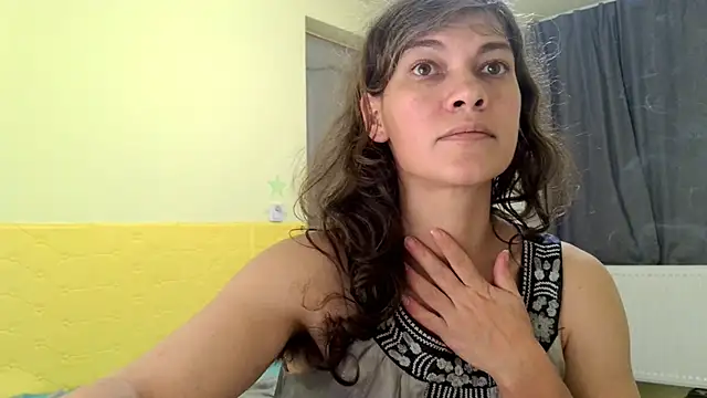 Snapshot of MercyLove chatting on November 9, 3:43 pm MercyLove online show from November 9, 3:43 pm