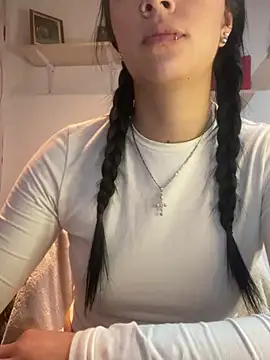 Snapshot of MadisonCambel chatting on February 12, 3:51 am MadisonCambel online show from February 12, 3:51 am