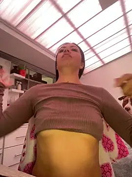 MadisonCambel online show from March 3, 2:45 pm