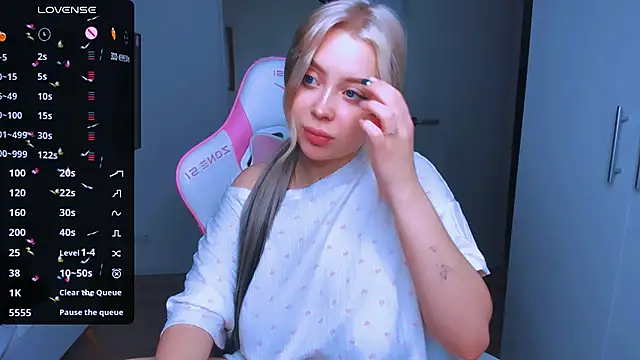 MonaLauu online show from January 6, 5:19 am