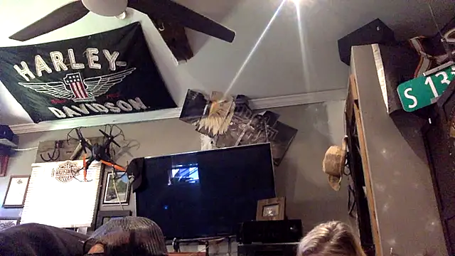 Snapshot of eddieeatsass chatting on July 20, 3:47 pm eddieeatsass online show from July 20, 3:47 pm