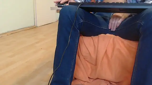 Snapshot of VASKOS178 chatting on December 21, 9:05 am VASKOS178 online show from December 21, 9:05 am