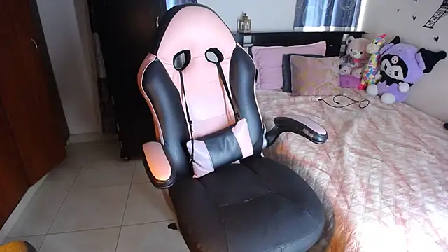 violeta campbell online show from April 15, 7:21 pm