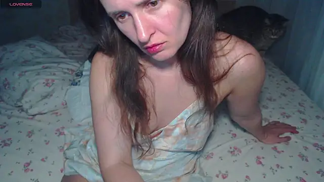 LoraPreston online show from April 13, 5:51 pm