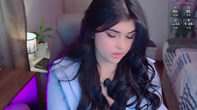 Snapshot of Alyaa_s chatting on April 25, 7:22 pm Alyaa s online show from April 25, 7:22 pm