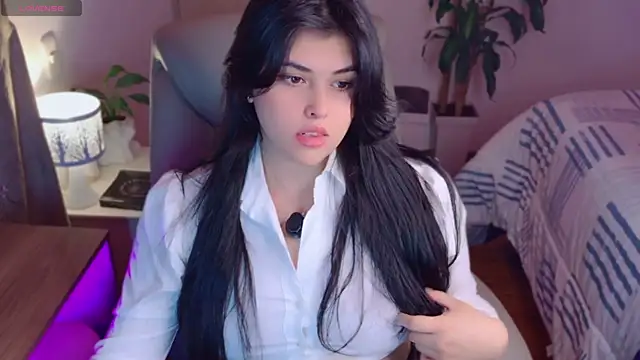 Snapshot of Alyaa_s chatting on April 29, 2:59 am Alyaa s online show from April 29, 2:59 am