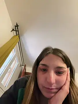 DoriDeluxe66 online show from February 4, 1:17 pm