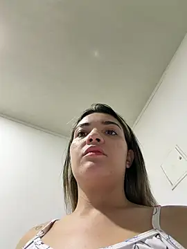 Snapshot of Sarita-candy chatting on April 13, 2:33 pm Sarita-candy online show from April 13, 2:33 pm