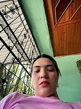 Snapshot of Sarita-candy chatting on May 9, 3:50 pm Sarita-candy online show from May 9, 3:50 pm