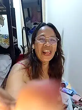 Snapshot of HotsexyNaughtysweetbaby chatting on May 17, 7:21 pm HotsexyNaughtysweetbaby online show from May 17, 7:21 pm