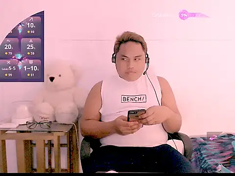 Snapshot of Hardking_69 chatting on March 19, 1:15 pm Hardking 69 online show from March 19, 1:15 pm