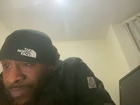 CuzzyB69 online show from March 18, 7:31 pm