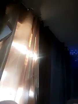 Snapshot of BreakBread974 chatting on February 8, 2:49 pm BreakBread974 online show from February 8, 2:49 pm