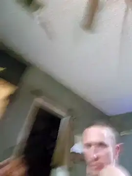 Snapshot of BreakBread974 chatting on February 14, 5:46 pm BreakBread974 online show from February 14, 5:46 pm