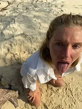 neighbours love online show from January 30, 8:11 am