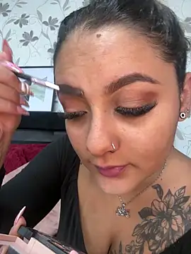 Emiily W online show from December 16, 9:25 am