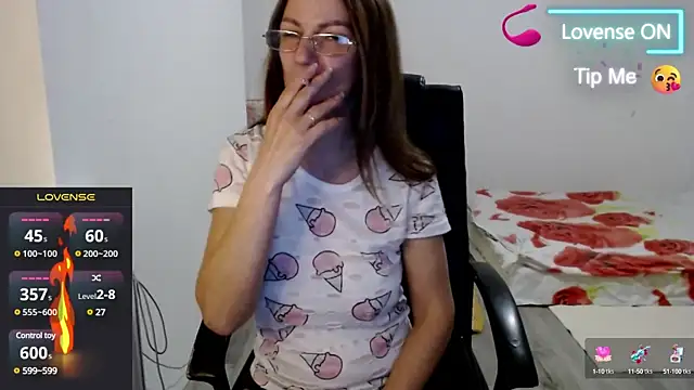 Snapshot of Masha-Mashenka1 chatting on March 22, 1:00 am Masha-Mashenka1 online show from March 22, 1:00 am