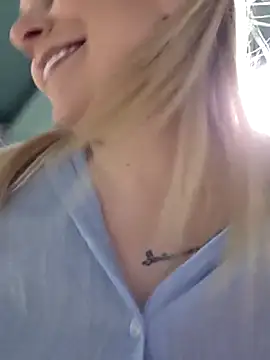 Snapshot of Bondgirl_013 chatting on March 25, 6:14 pm Bondgirl 013 online show from March 25, 6:14 pm