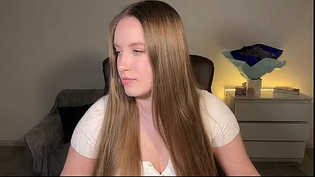EvaMaddison online show from May 9, 8:47 pm