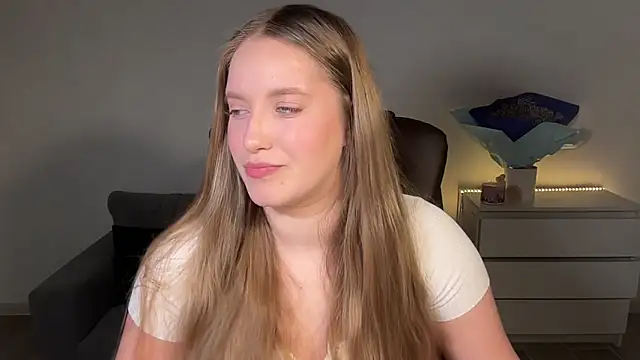 EvaMaddison online show from June 4, 7:42 pm