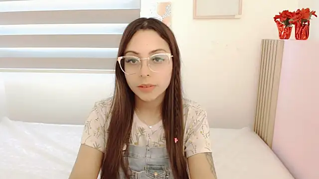 Snapshot of Elen__Sweet chatting on March 6, 8:27 pm Elen Sweet online show from March 6, 8:27 pm