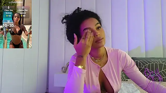 KimiBrown online show from December 7, 8:55 am