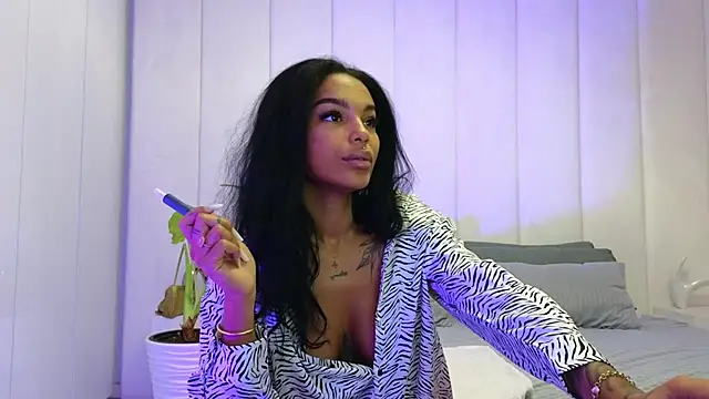 KimiBrown online show from January 7, 6:05 am