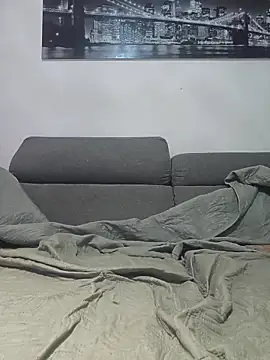 Snapshot of Lorettelorena chatting on July 30, 2:32 am Lorettelorena online show from July 30, 2:32 am