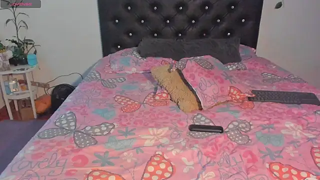 bonie lov online show from March 27, 12:49 am