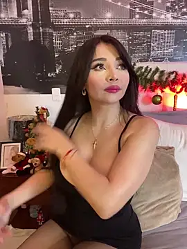 Snapshot of KateLatorre chatting on December 13, 12:09 am KateLatorre online show from December 13, 12:09 am