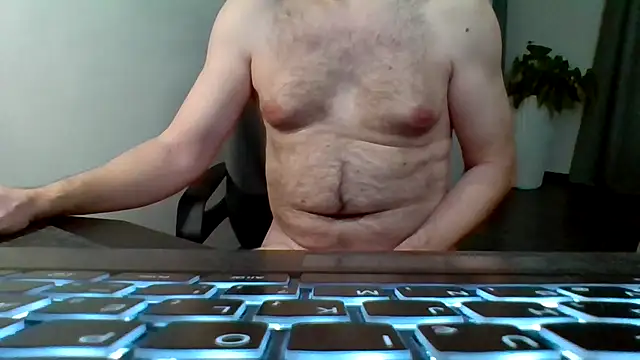 Horney boy86 online show from February 20, 10:48 pm