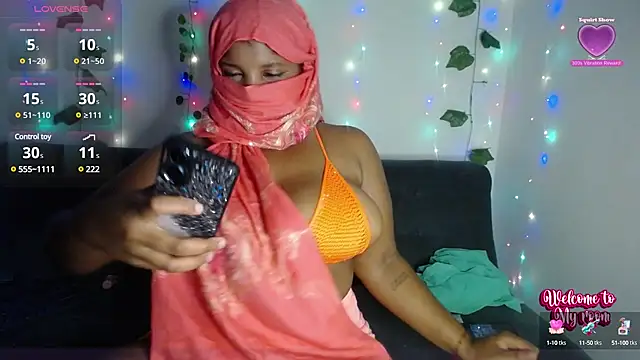 Lilyth  Brown online show from February 14, 4:15 am