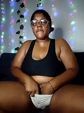 Lilyth  Brown online show from February 19, 3:17 am