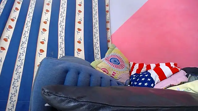 Vanessasweet2304 online show from December 3, 12:13 am