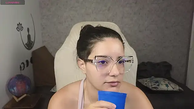 blue  moon  online show from February 20, 2:07 am