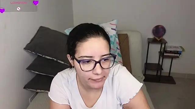 blue  moon  online show from April 17, 3:53 am