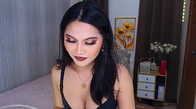 xXCathyJennerXx online show from March 10, 8:15 am