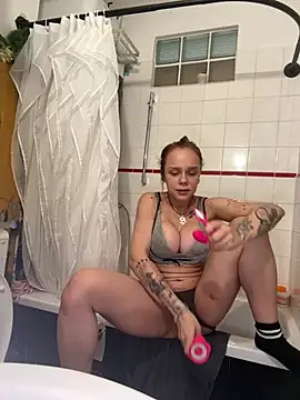PennyPrincess online show from July 9, 8:40 am